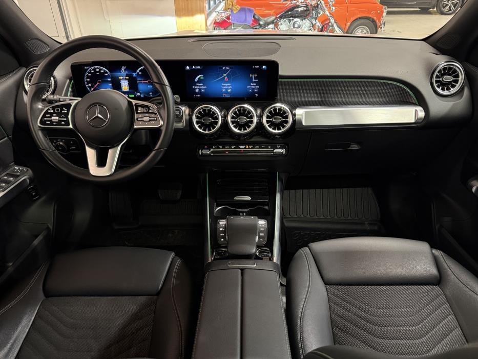 MERCEDES-BENZ EQB 2023