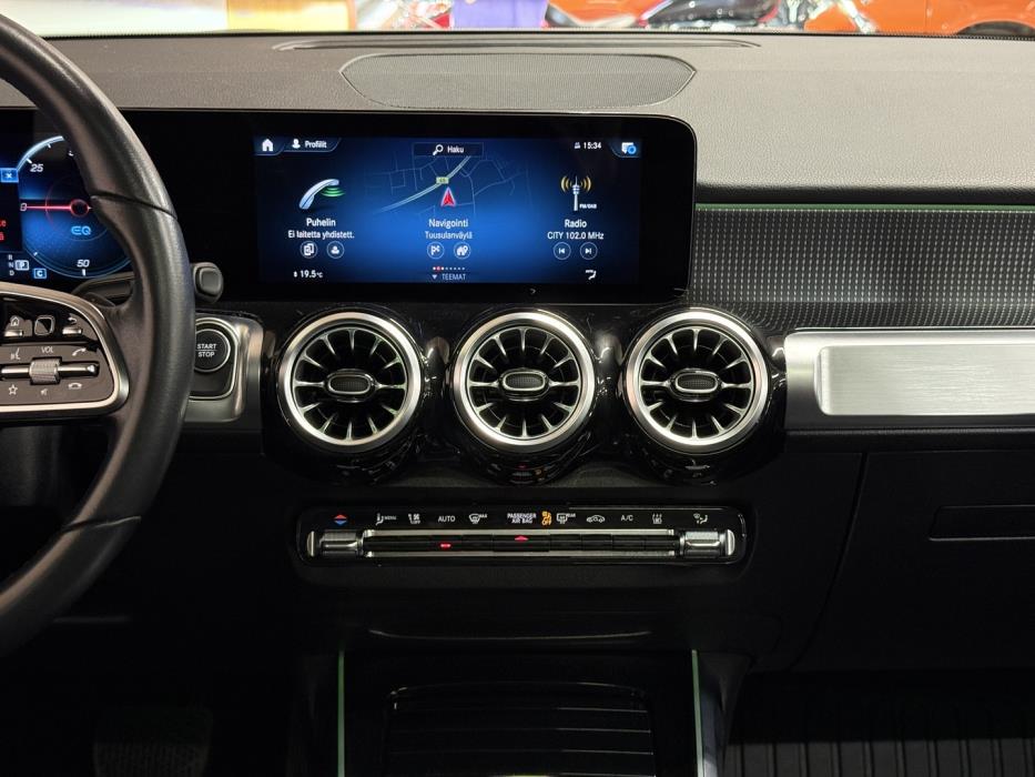 MERCEDES-BENZ EQB 2023