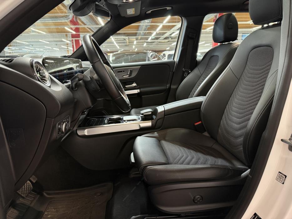 MERCEDES-BENZ EQB 2023