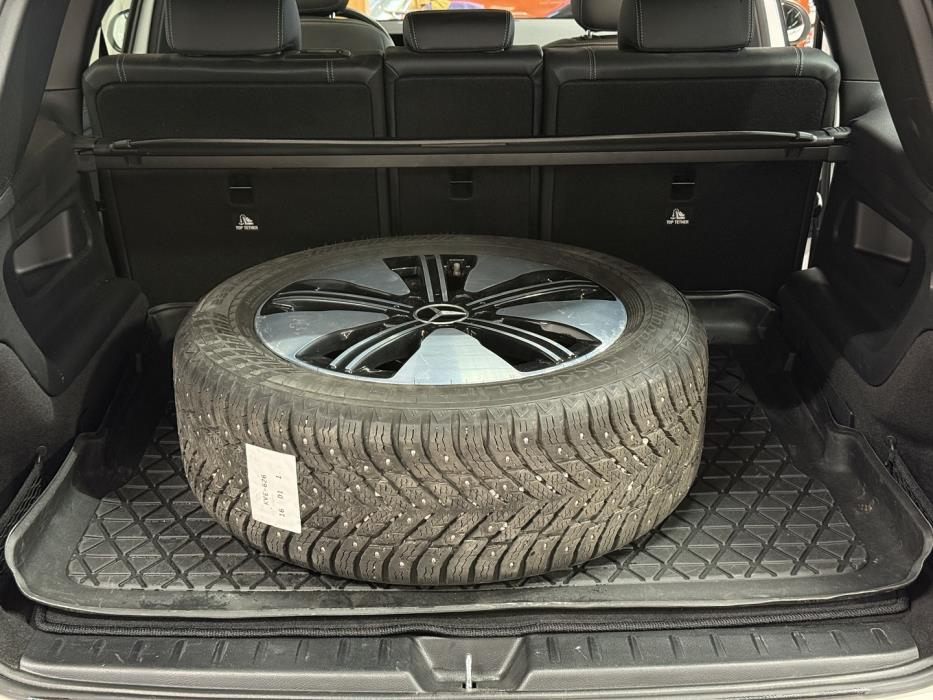 MERCEDES-BENZ EQB 2023