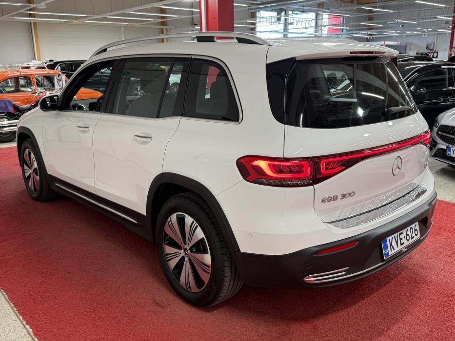 MERCEDES-BENZ EQB 2023