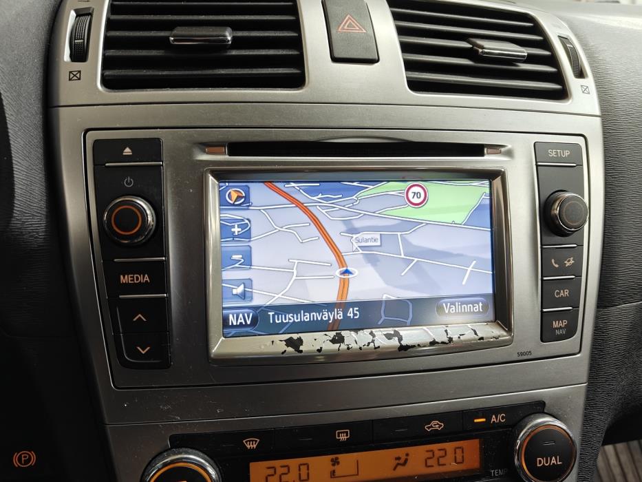 TOYOTA Avensis 2013