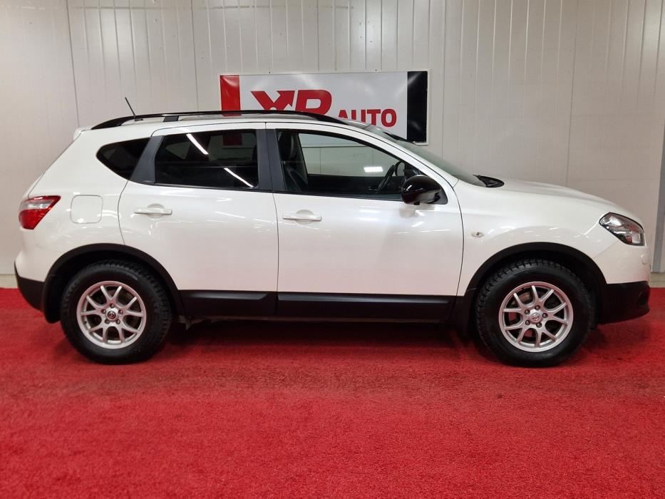 NISSAN Qashqai 2013