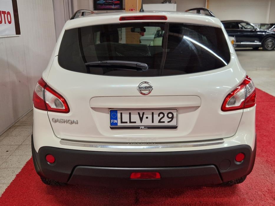 NISSAN Qashqai 2013