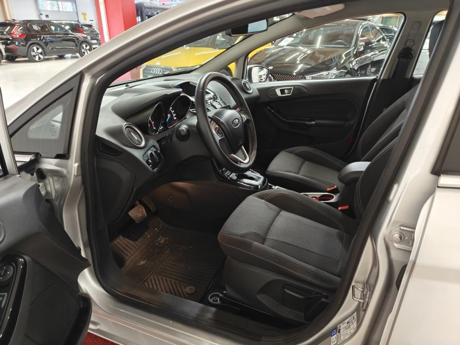 FORD Fiesta 2015