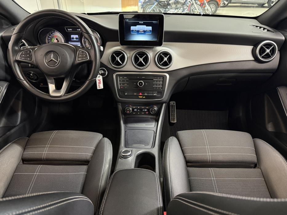 MERCEDES-BENZ CLA 2016