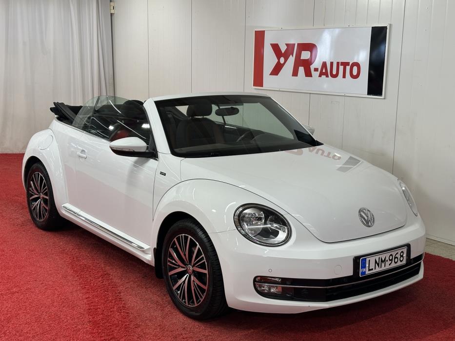 VOLKSWAGEN Beetle 2016