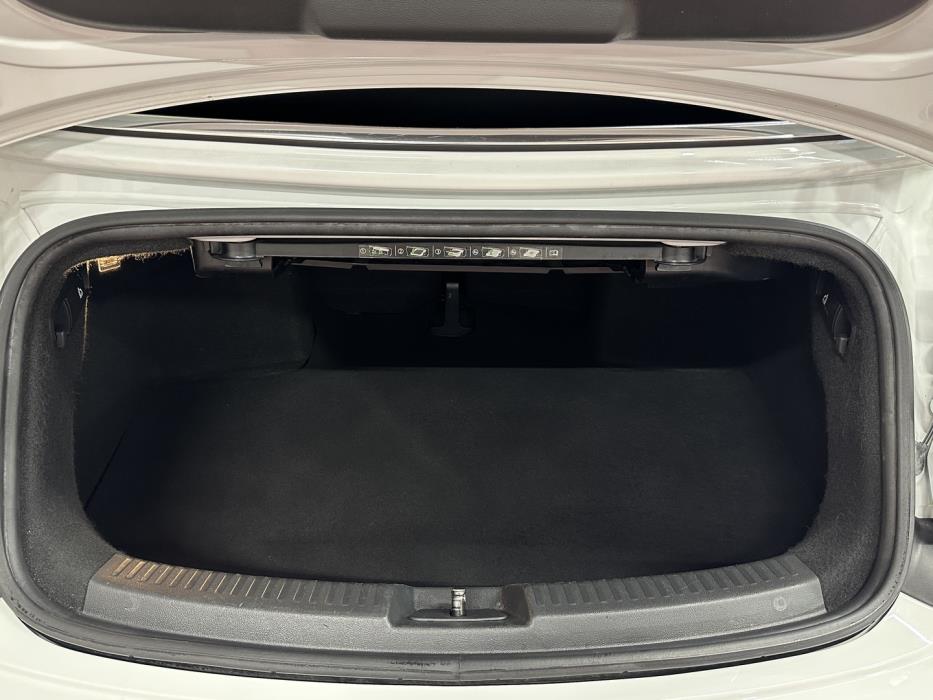 VOLKSWAGEN Beetle 2016