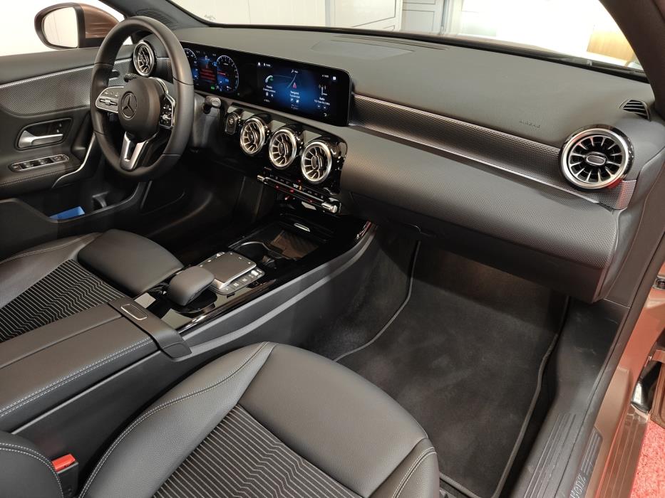 MERCEDES-BENZ A 2023