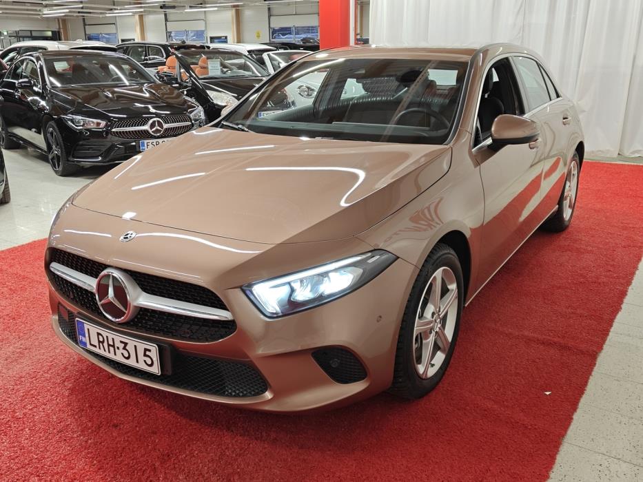 MERCEDES-BENZ A 2023