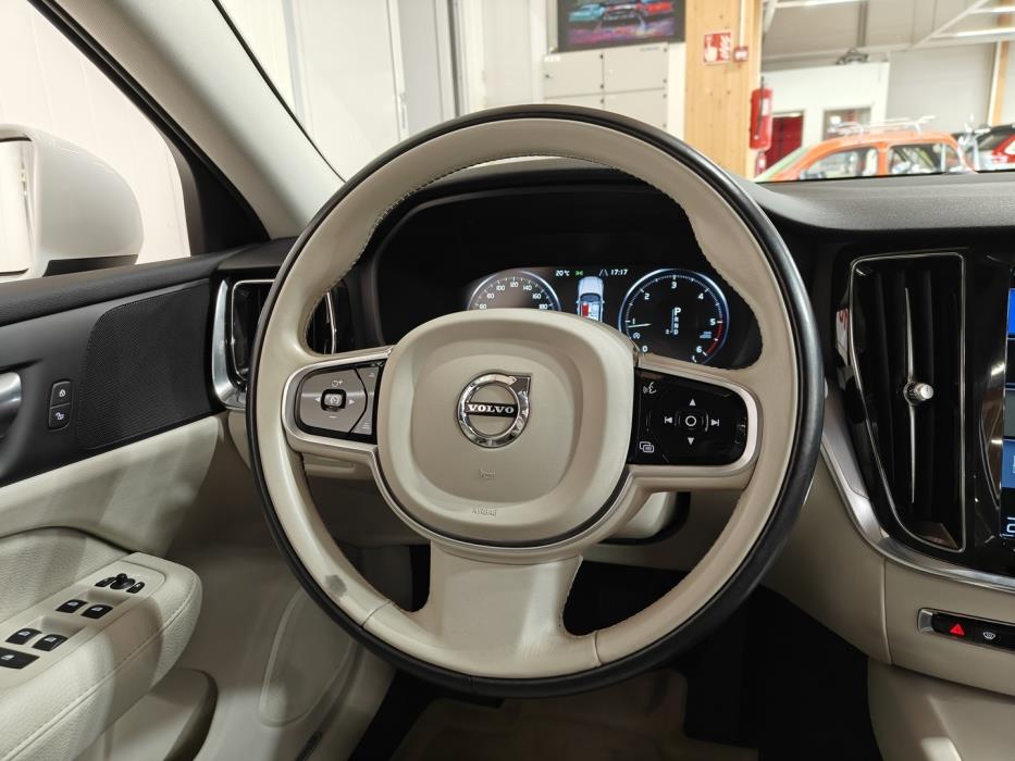 VOLVO V60 2019