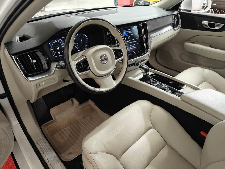 VOLVO V60 2019