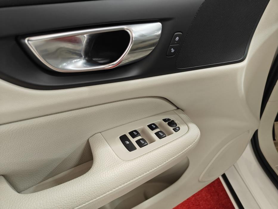 VOLVO V60 2019