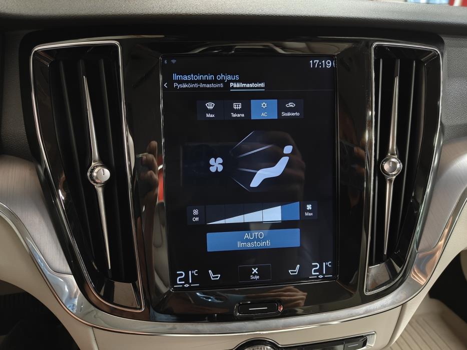 VOLVO V60 2019