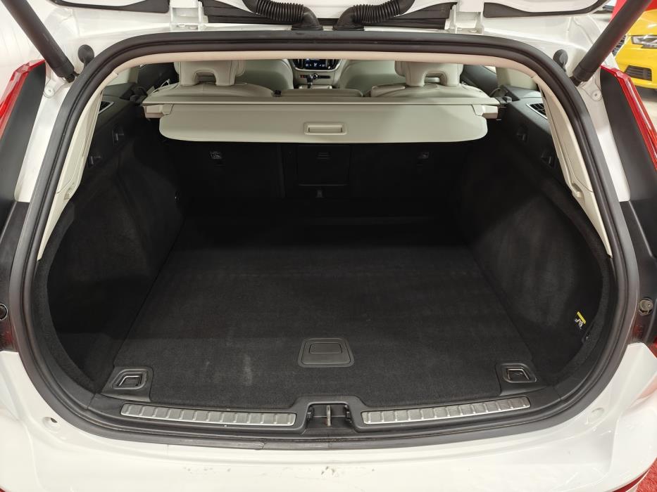 VOLVO V60 2019