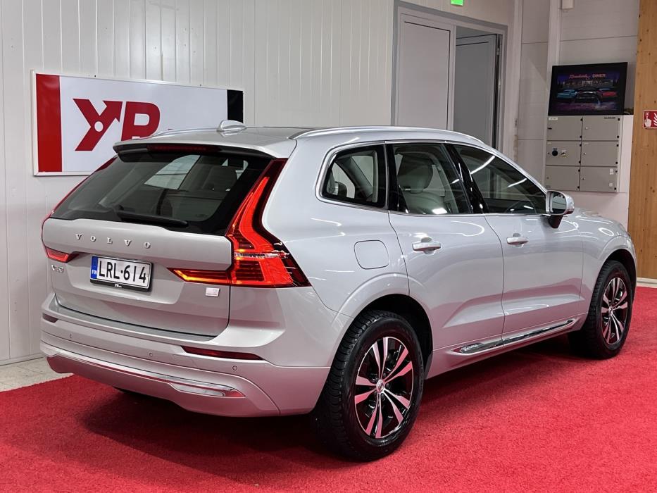 VOLVO XC60 2023