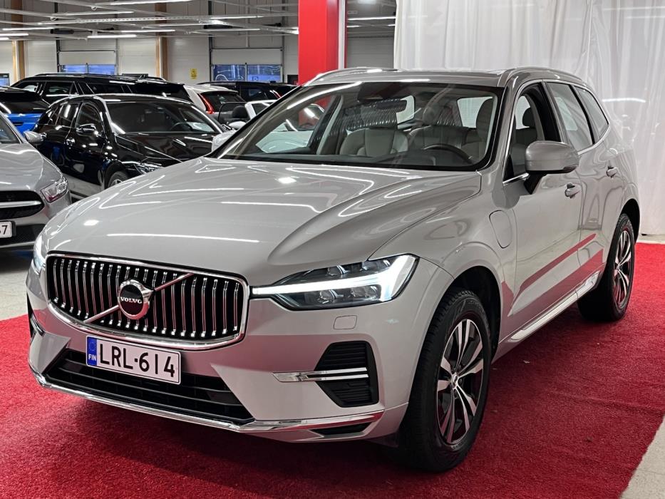 VOLVO XC60 2023