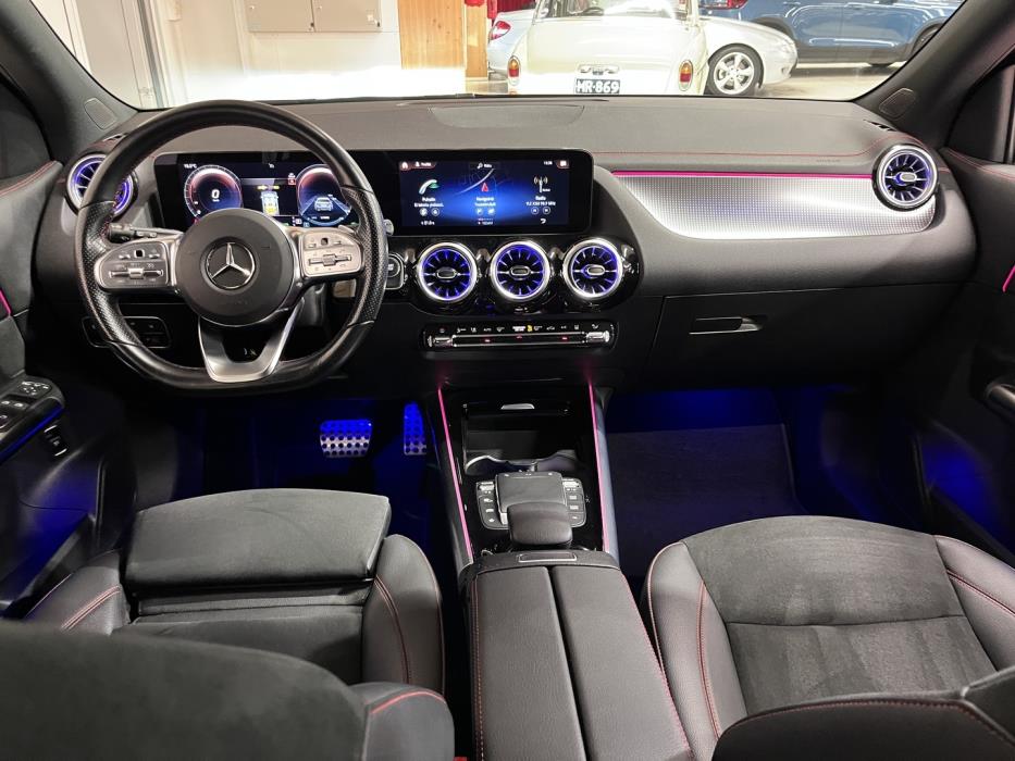 MERCEDES-BENZ EQA 2022