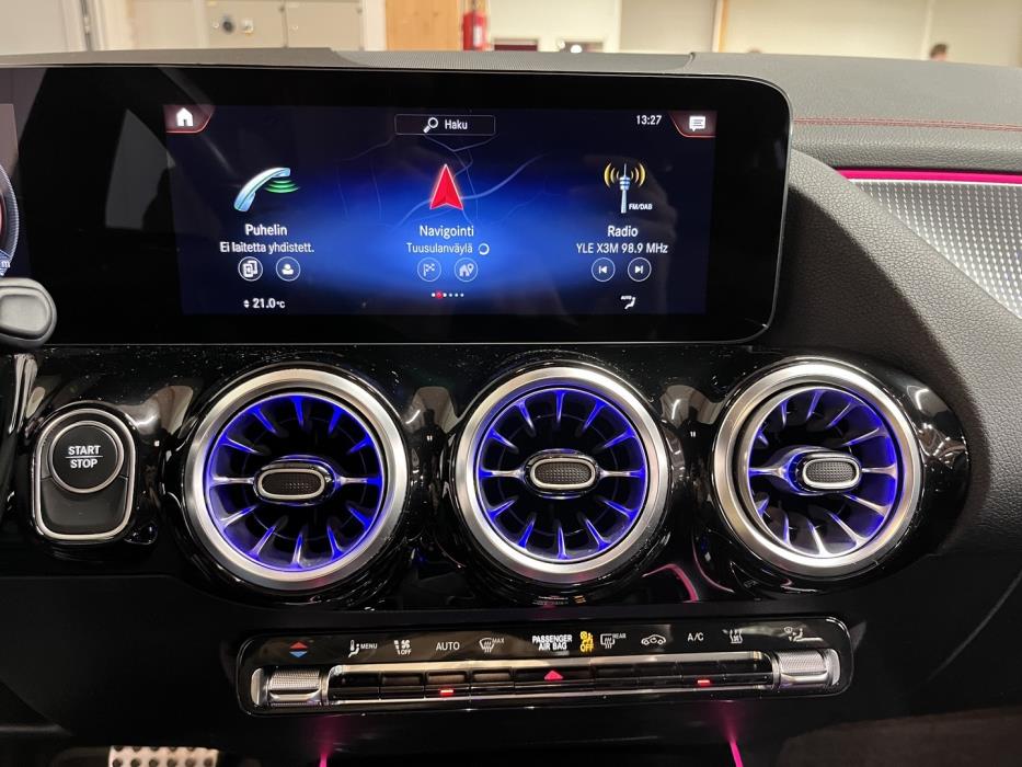 MERCEDES-BENZ EQA 2022