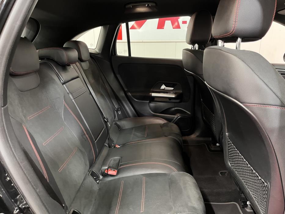 MERCEDES-BENZ EQA 2022