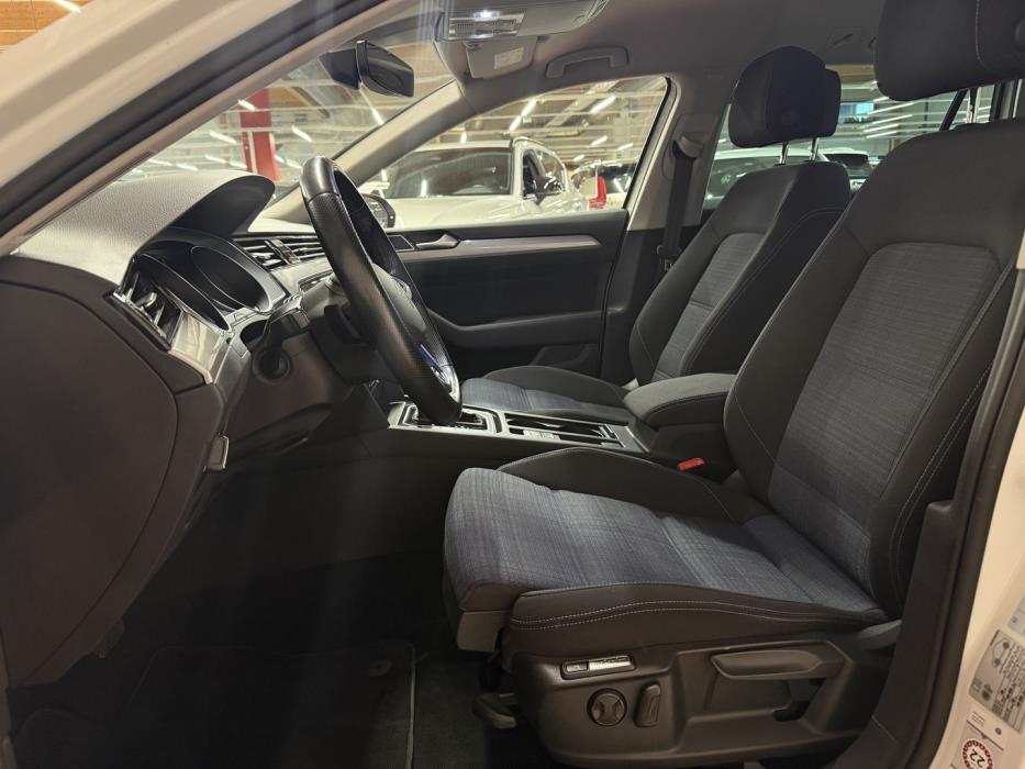 VOLKSWAGEN Passat 2021