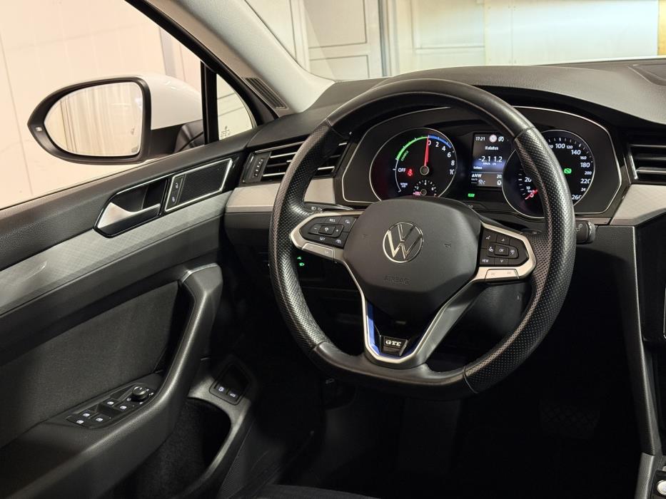 VOLKSWAGEN Passat 2021