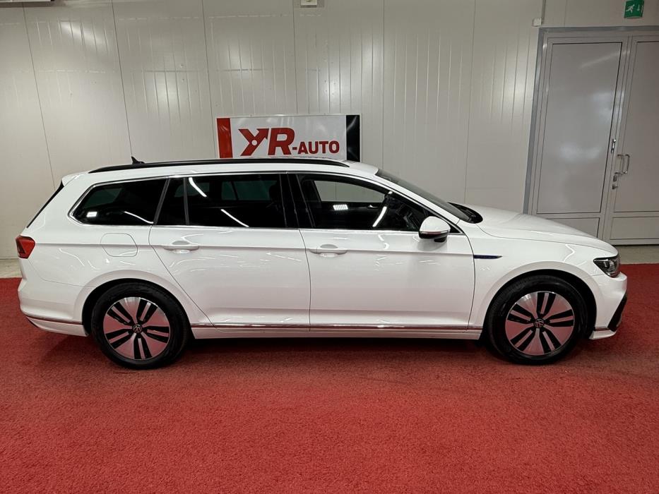 VOLKSWAGEN Passat 2021
