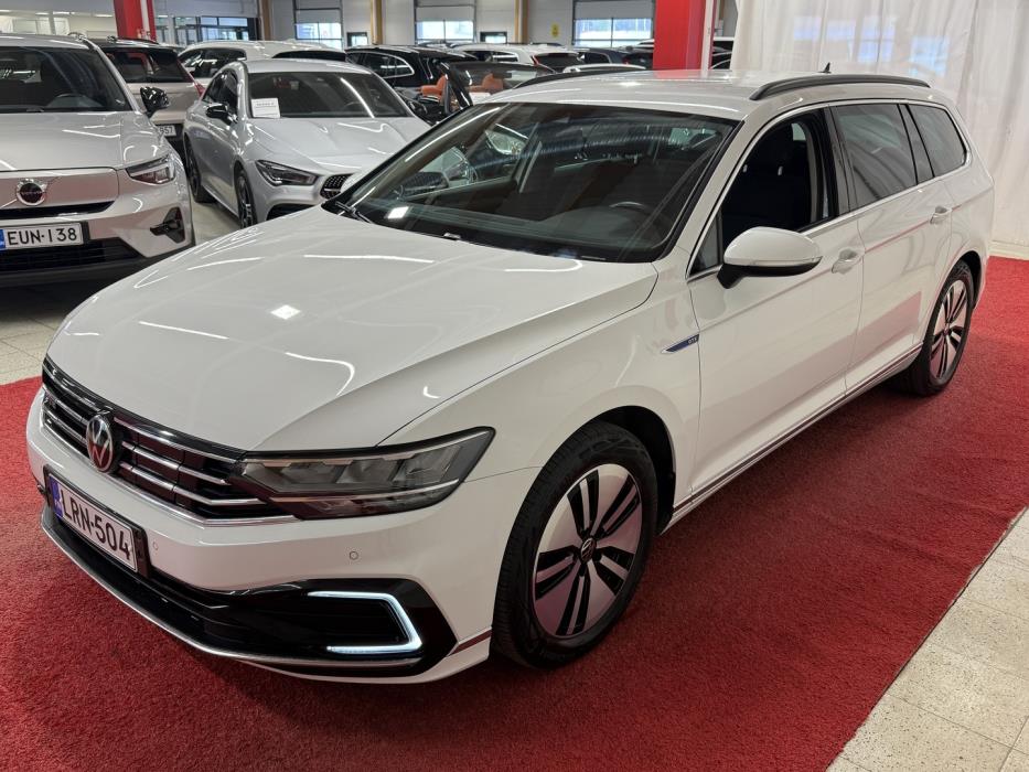VOLKSWAGEN Passat 2021