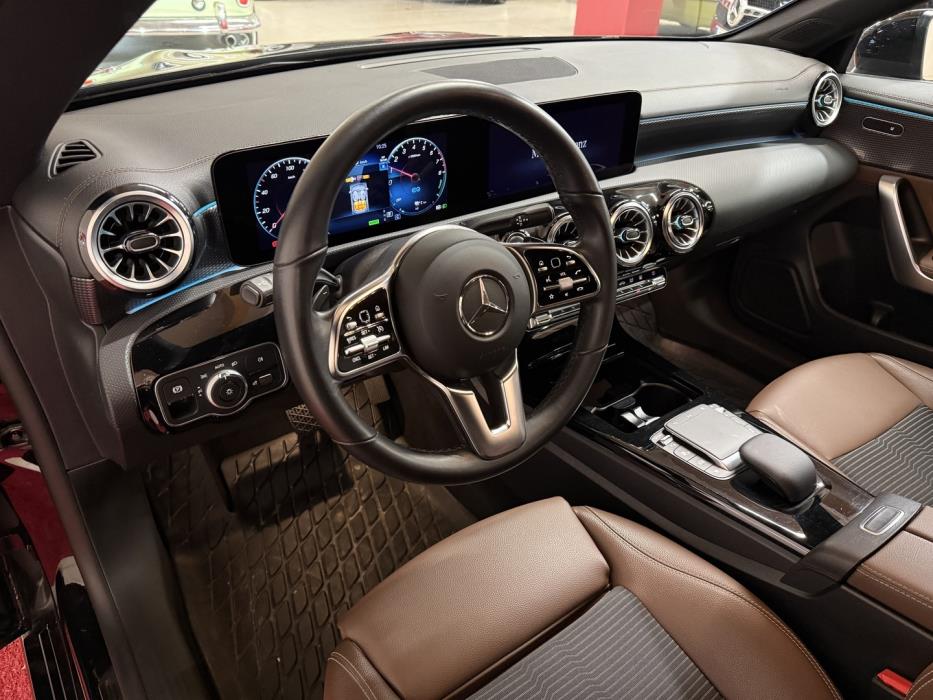 MERCEDES-BENZ CLA 2023