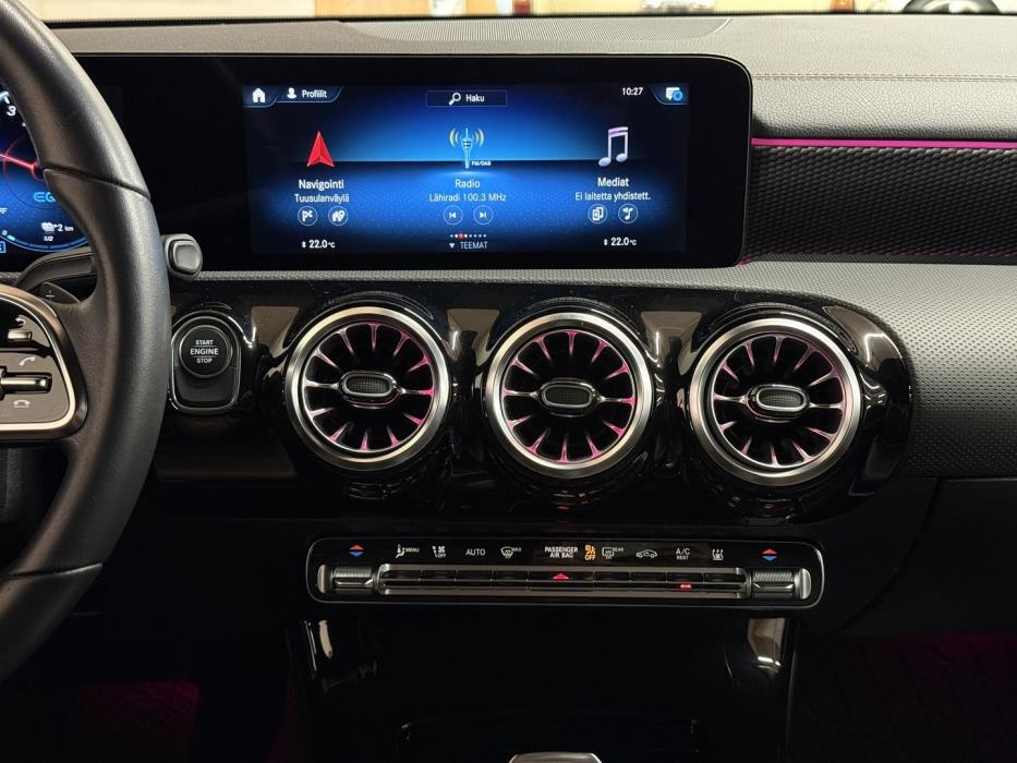 MERCEDES-BENZ CLA 2023