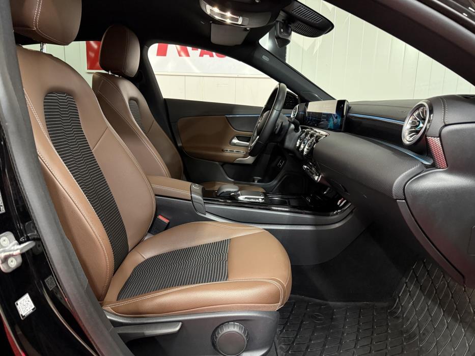 MERCEDES-BENZ CLA 2023