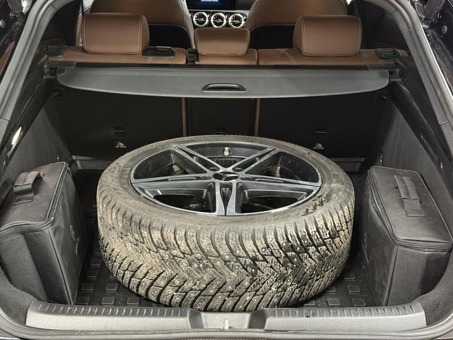 MERCEDES-BENZ CLA 2023