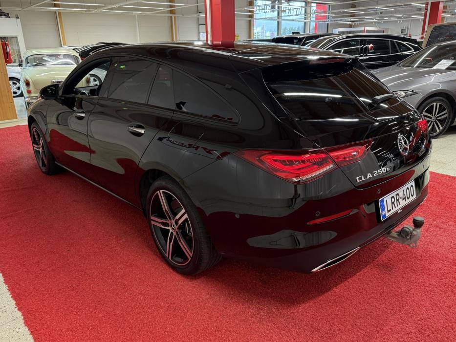 MERCEDES-BENZ CLA 2023