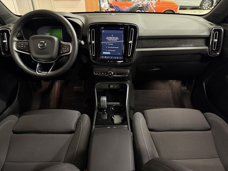 VOLVO C40 2023