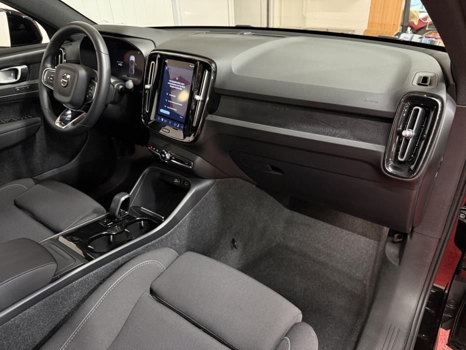 VOLVO C40 2023