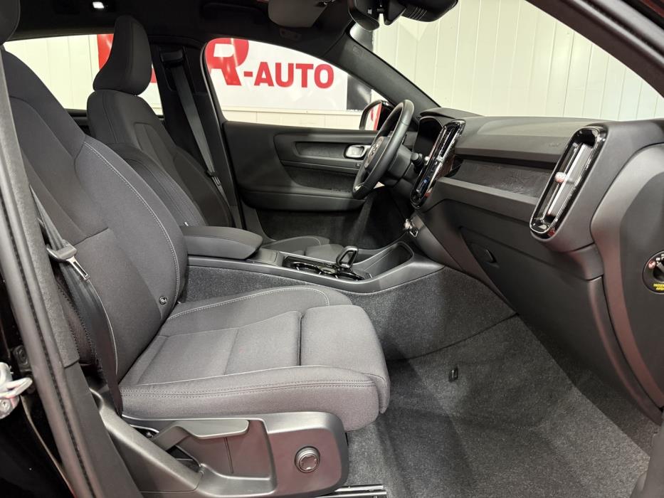 VOLVO C40 2023