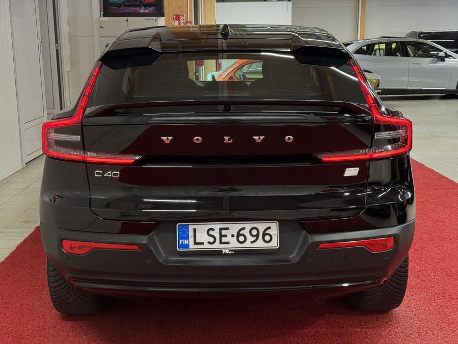VOLVO C40 2023