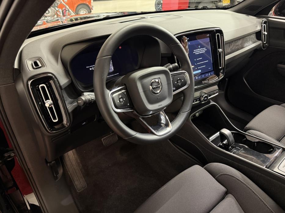 VOLVO C40 2023