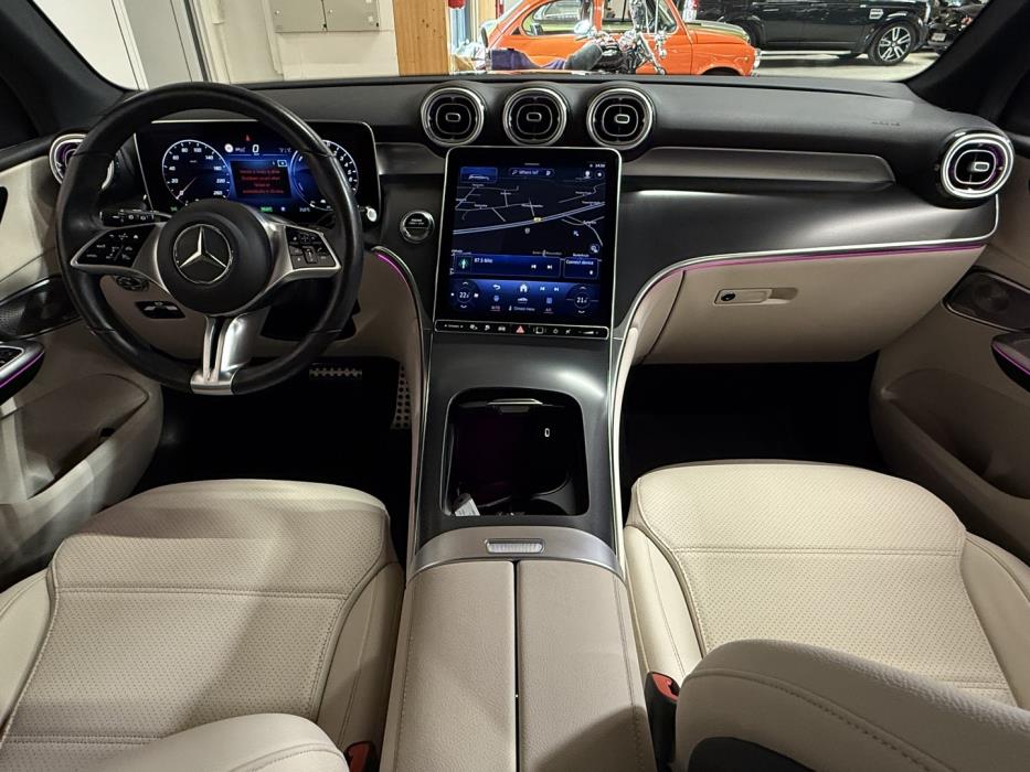 MERCEDES-BENZ GLC 2023