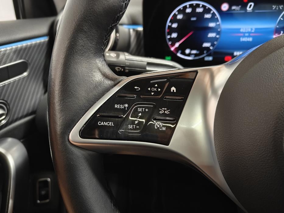 MERCEDES-BENZ A 2023