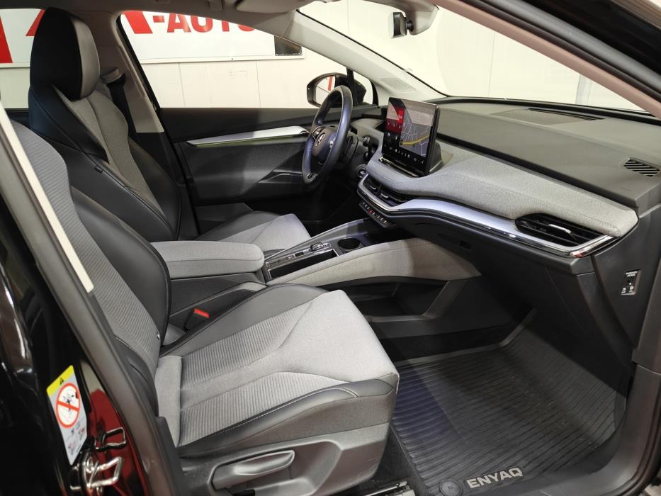 SKODA Enyaq 2023