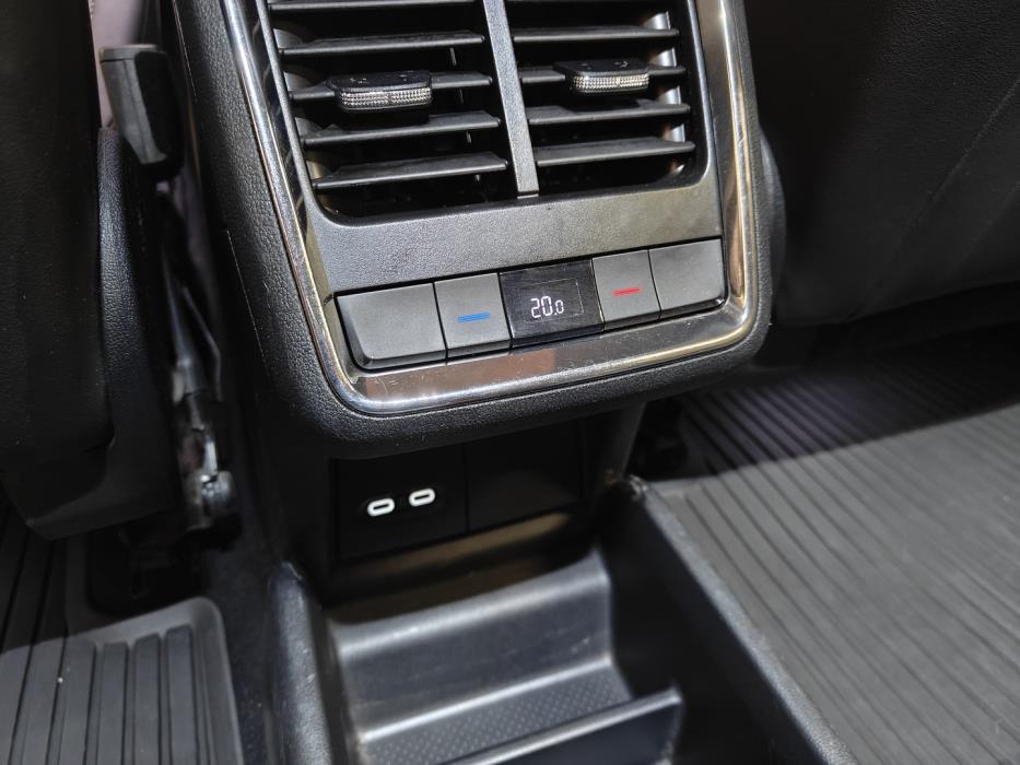 SKODA Enyaq 2023