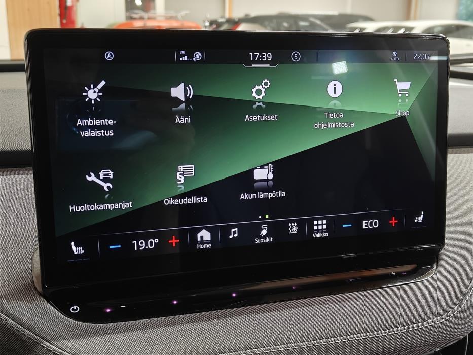 SKODA Enyaq 2023