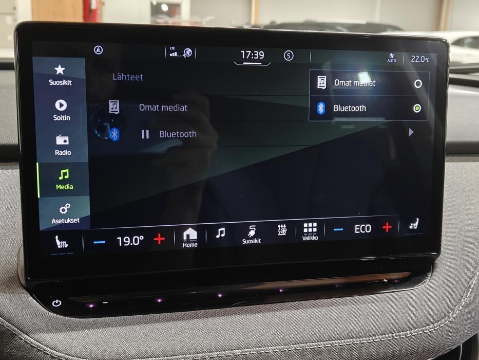 SKODA Enyaq 2023