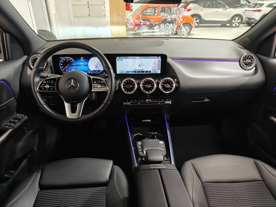 MERCEDES-BENZ EQA 2023
