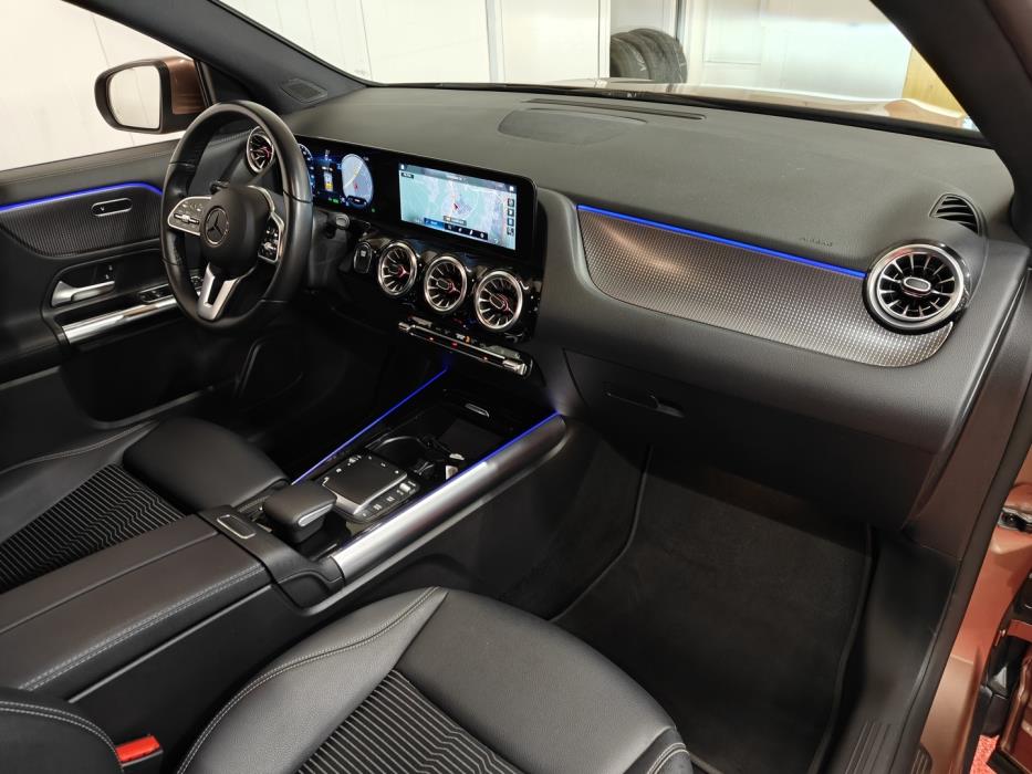 MERCEDES-BENZ EQA 2023
