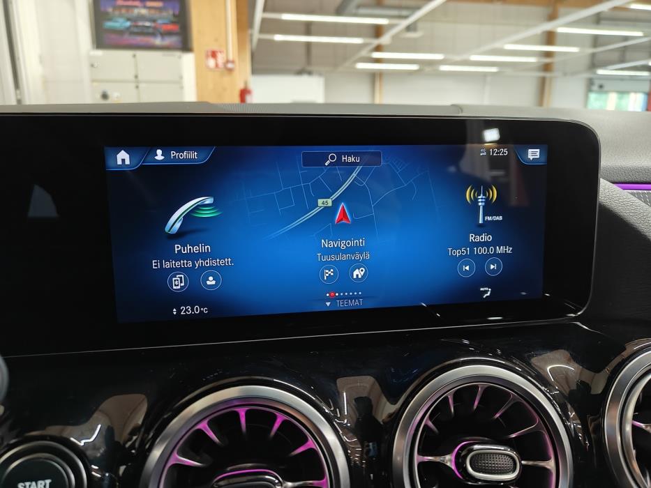 MERCEDES-BENZ EQA 2023