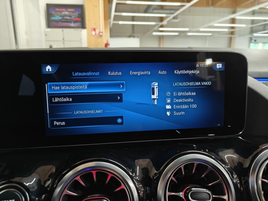 MERCEDES-BENZ EQA 2023