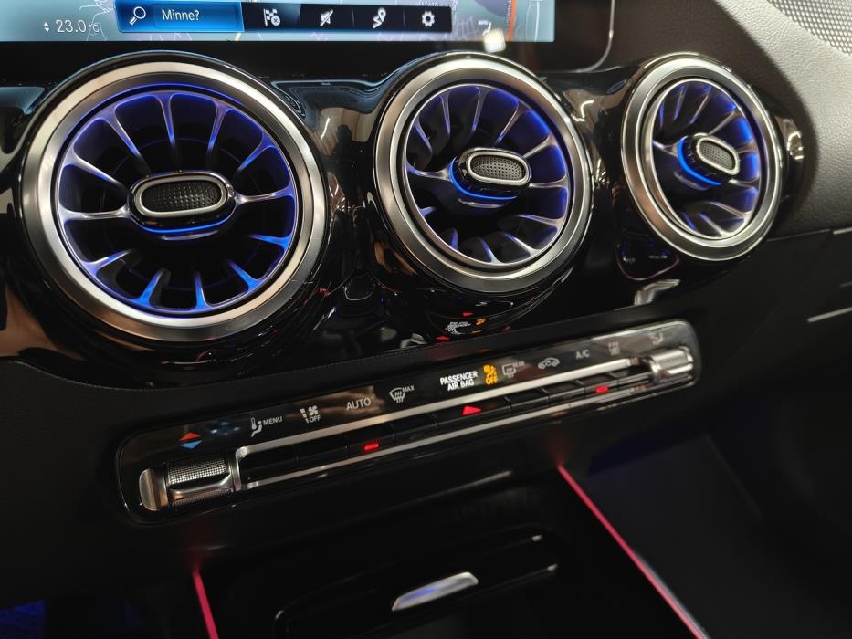 MERCEDES-BENZ EQA 2023
