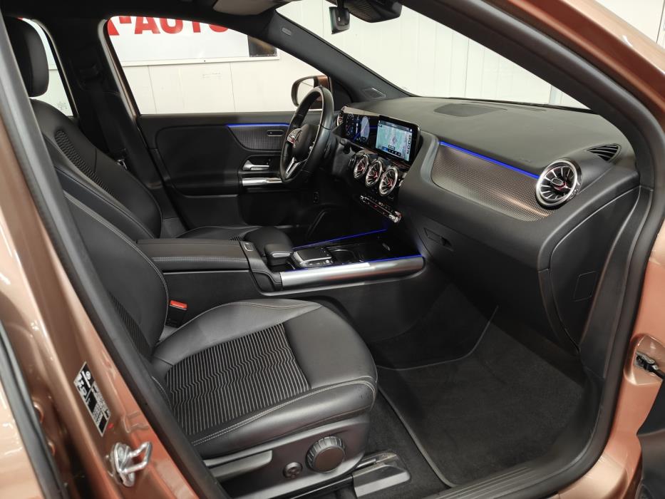 MERCEDES-BENZ EQA 2023